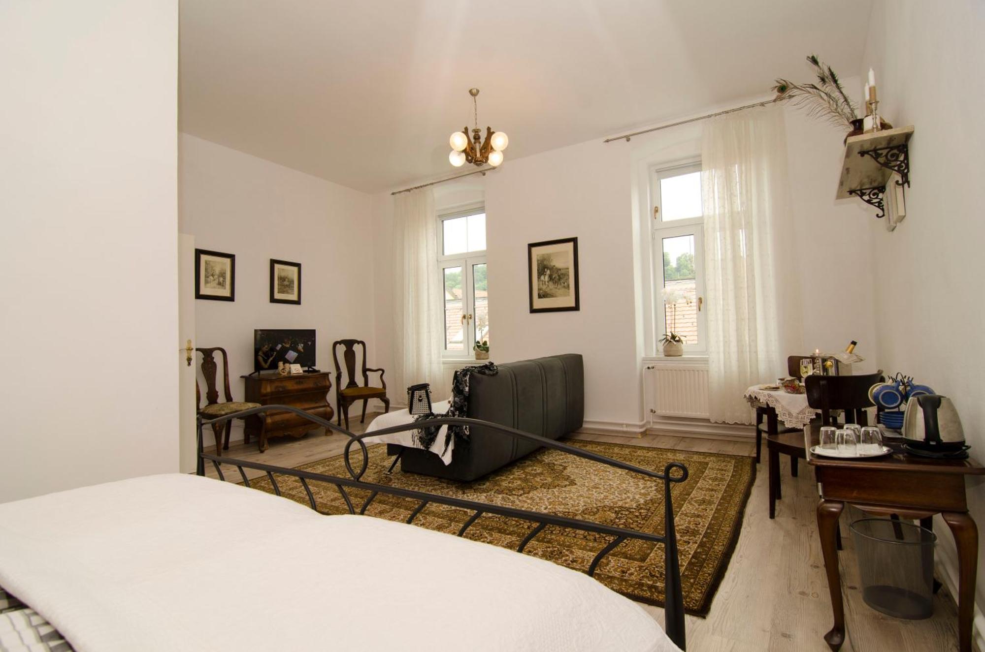 Trubarjev Art Boutique Hotel Лашко Номер фото