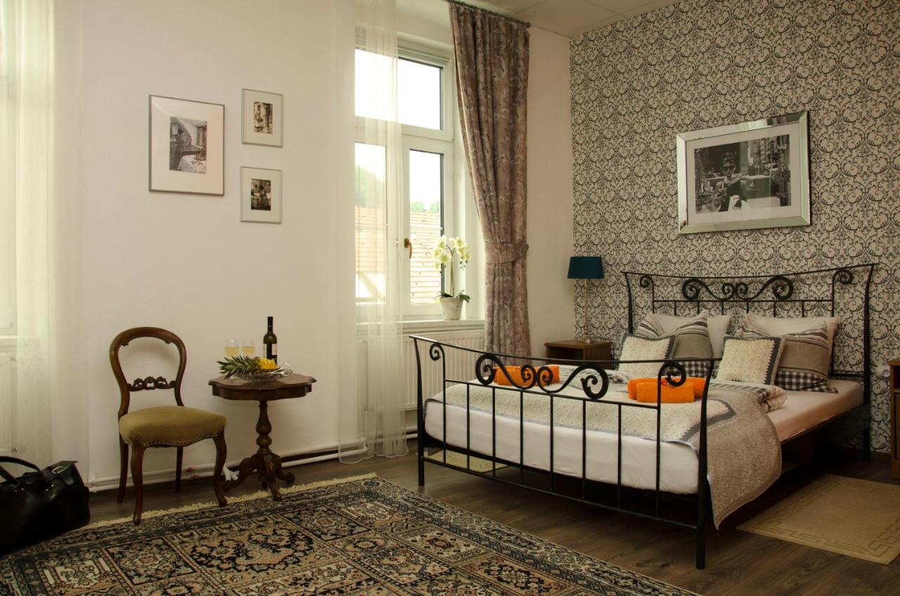 Trubarjev Art Boutique Hotel Лашко Екстер'єр фото